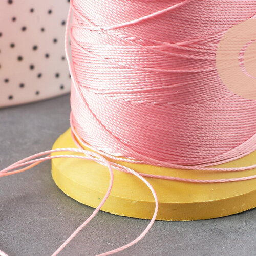 Fil rose clair nylon pour broderie couture bijoux 0.7mm, x 10 mètres (g3637)