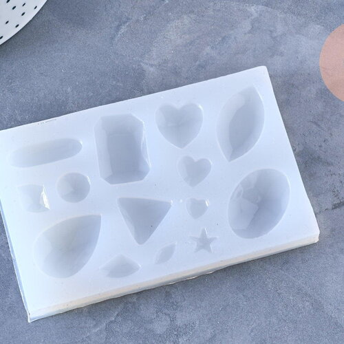 Moule en silicone pour fabrication pendentifs pierre précieuse, x1 (g5666)