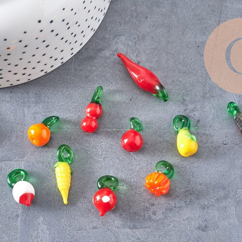 Pendentifs mélangés fruits en verre tchèque 22-34mm, x5 (g3255)