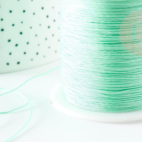 Cordon fil de jade vert clair polyester 0.5mm, x1 mètre (g9341)