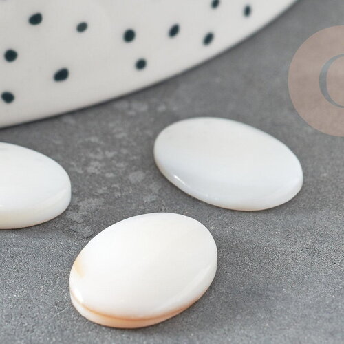 Cabochon ovale nacre blanche naturelle 16mm, x1 (g1964)