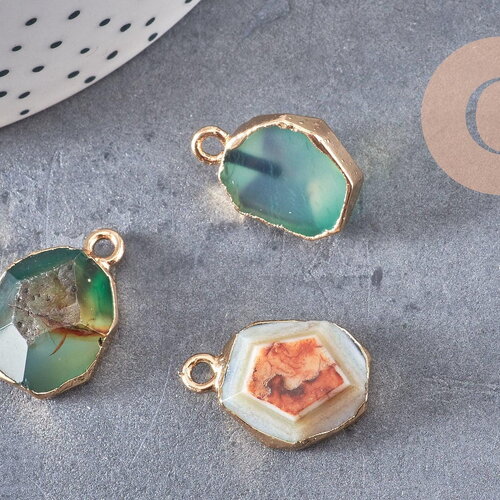 Pendentif agate naturelle verte laiton doré 17-22mm, x1 (g2619)