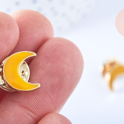 Broche pins croissant de lune mystique émail jaune doré émail 11x12.5mm, x1 (g6621)