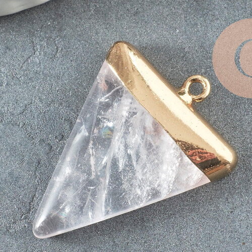 Pendentif triangle cristal de quartz naturel fer doré 34mm, x1 (g5625)