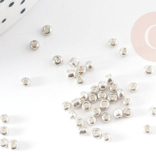Petite perles rocaille argent brillant métallisé 2mm, x 10gr (g2401)