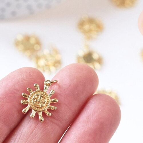 Pendentif soleil laiton doré 18k 16.5, pendentif en cristal pour création bijoux porte bonheur pour femme, x1 (g6238)