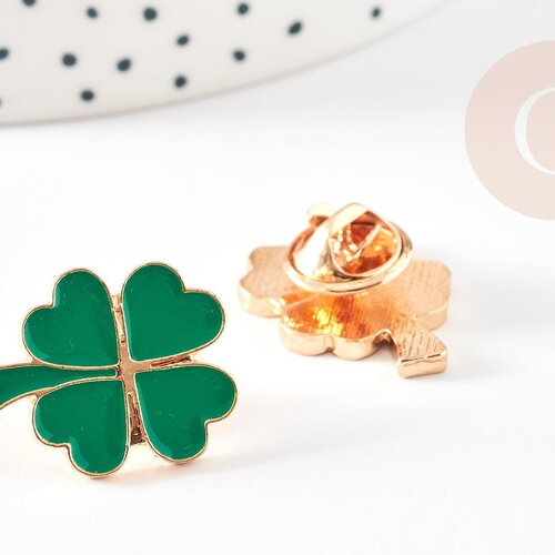 Broche trèfle à 4 feuilles zamac doré émail vert 23mm, x1 (g9207)