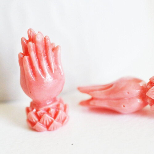 Perle main résine rose imitation corail 26.5mm, x2 (g3854)