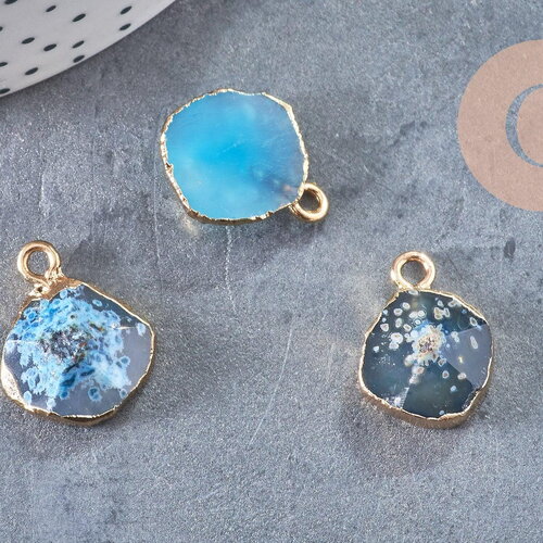 Pendentif agate bleue pendentif pierre, agate naturelle, support doré, création bijoux, pierre naturelle, 17-22mm, x1, g2746