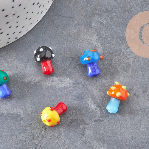Pendentif champignon en verre tchèque multicolore 15mm, x5 (g11059)