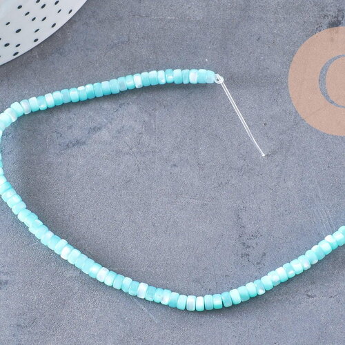 Perle nacre naturelle heishi bleu turquoise pastel,tube coquillage coloré,perle coquillage, 2x4mm, le fil x1 (g5411)