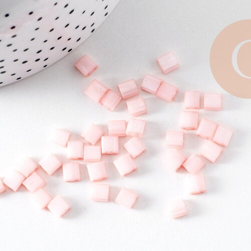 Perles rocaille carré verre rectangle saumon clair, perle carré création bracelet, perle tila,4.5mm,2 trous, x50 (4.8gr) (g5485)