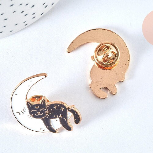 Broche pins chat noir et lune blanche doré émail 30mm,x1 (g6799)