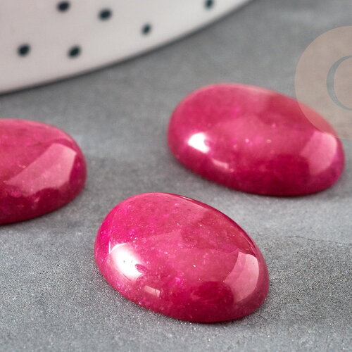 Cabochon ovale jade naturel rouge magenta 18 x13mm, x1 (g2695)