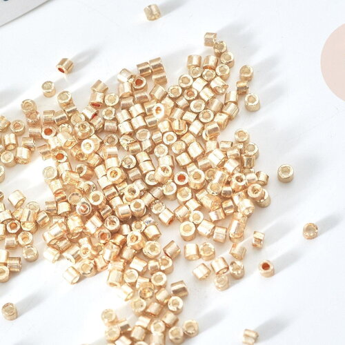 Perles tube or clair métallisé mat, x1 sachet 8g (g7777)