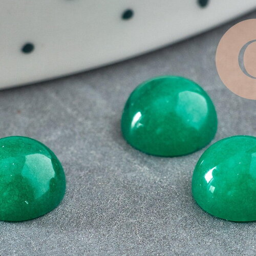 Cabochon rond jade naturel vert 8mm, x1 (g1143)