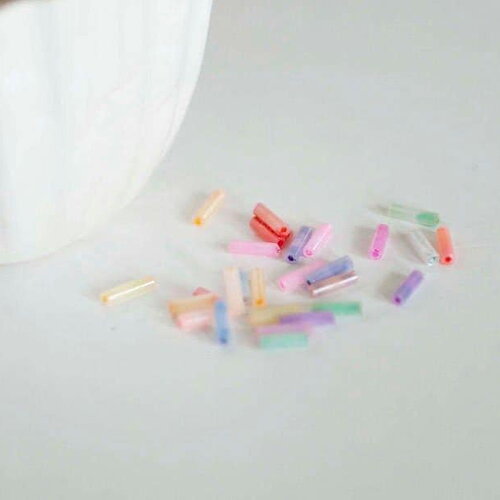 Perles rocaille tube pastel multicolore 6x2mm, x 10gr (g1651)