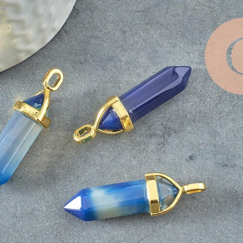 Pendentif pointe agate naturelle teintée bleue zamac doré 40mm, création bijoux pierre naturelle, x1 g3399