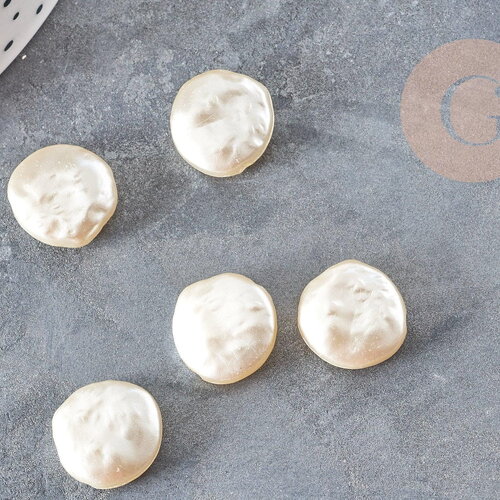 Perles plates acrylique imitation perle eau douce beige 14.5mm, x5 (g9028)