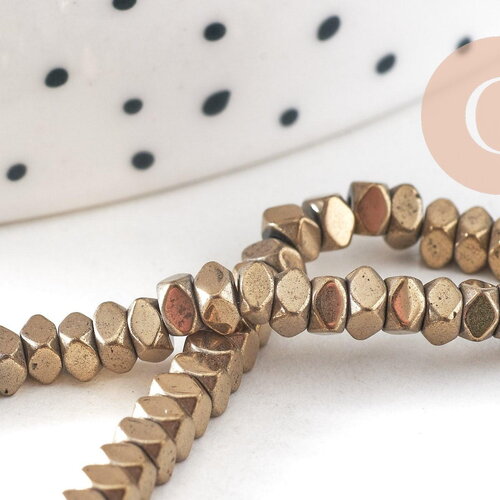 Perle losange hématite bronze non magnétique, des perles en imitation de pyrite pierre, 3x3mm,41cm le fil de 200 perles, x1 (g5022)