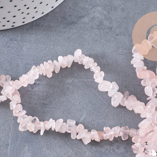 Perle triangle cristal beige rose 6x3.5mm, fil de 33cm, x1 (g6903)