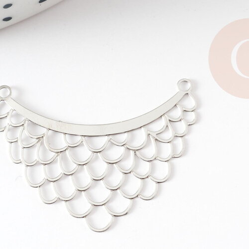 Pendentif estampe filigrane pyramide plastron acier inoxydable 201 platine 22x30mm, pendentif fin et léger argenté, x2 (g4112)