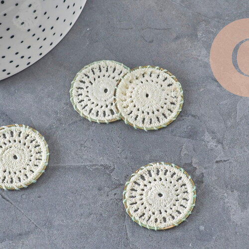 Pendentif dentelle crochet laiton 30mm x 5,30mm (g2301)