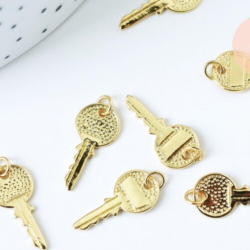 Pendentif breloque clef laiton doré 28.5mm, un pendentif d'amour pour création de bijou doré clé en laiton, x1 (g6173)