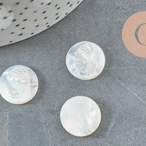 Cabochon rond vierge marie nacre blanche naturelle gravé 16mm, x1 (g9629)