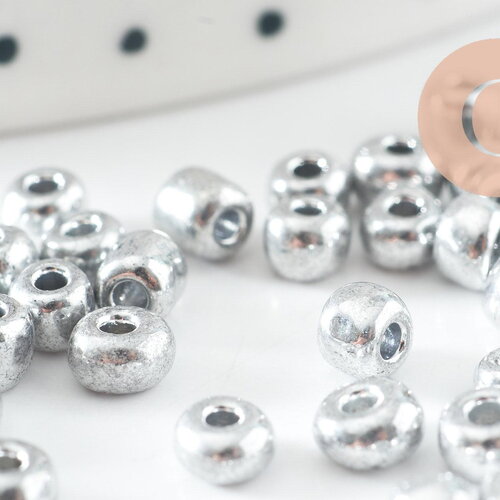 Grosses perles rocaille argent 4mm, x10 gr (g5401)