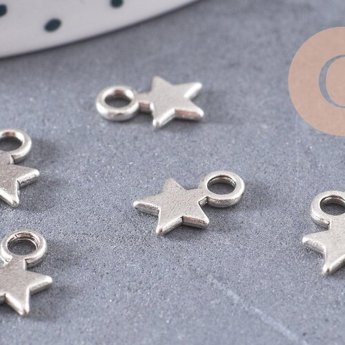 Breloques étoiles argentées , pendentif salace argenté 10mm, x50 (14gr) (g0059)