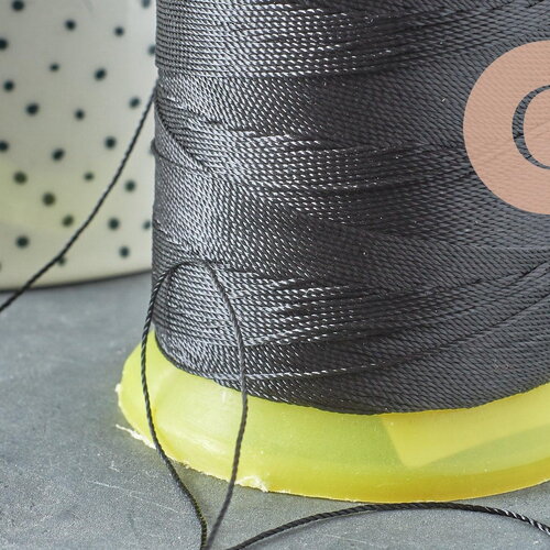 Fil couture noir nylon à broder-couture-bijoux 0.8mm, x10 mètres (g4805)
