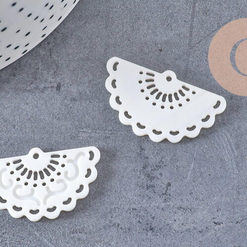 Pendentif éventail nacre blanche naturelle doré,pendentif nacre coquillage blanc, 34.5mm, x1 (g3915)