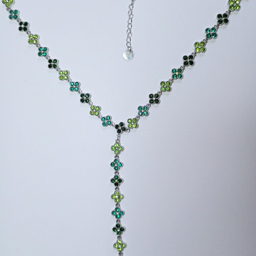 Collier princesse y émeraude argenté. collier trèfles y acier inoxydable  | bjou femme - idée cadeau