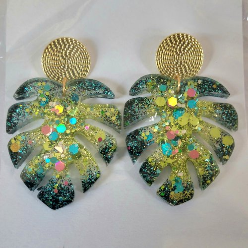 Boucles monstera vertes pastilles dorees