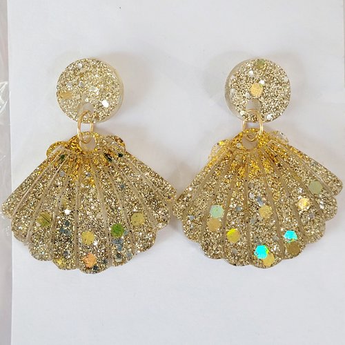 Boucles coquillages dorés paillettes