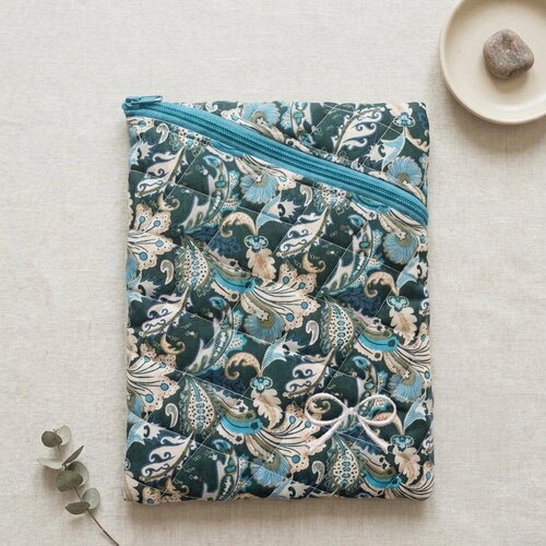 Pochette pour liseuse kindle ou kobo ou livre de poche 18x22 cm matelassée fait main – étui protection avec fermeture écla