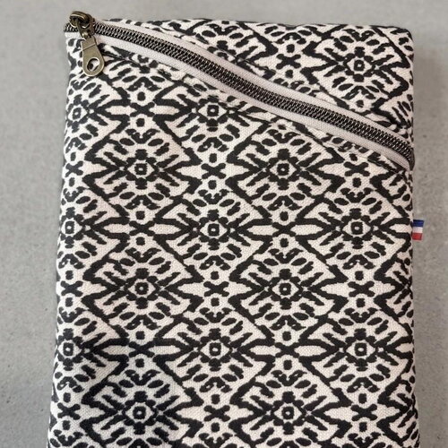 Étui  liseuse kindle -kobo – pochette livre de poche 18x22 cm matelassée fait main – étui protection fermeture éclair matelassée