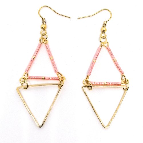 Boucles d'oreilles losanges - perles miyuki roses et triangle doré
