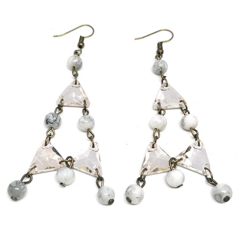 Boucles d'oreilles chandelier -strass et perle marbrée grise