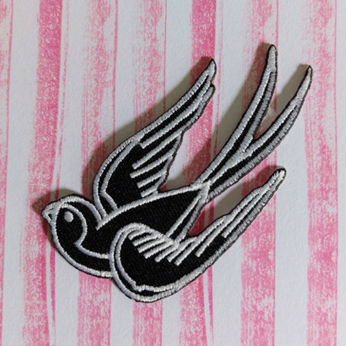 Patch ecusson hirondelle blanc thermocollant brodé customisation pin up