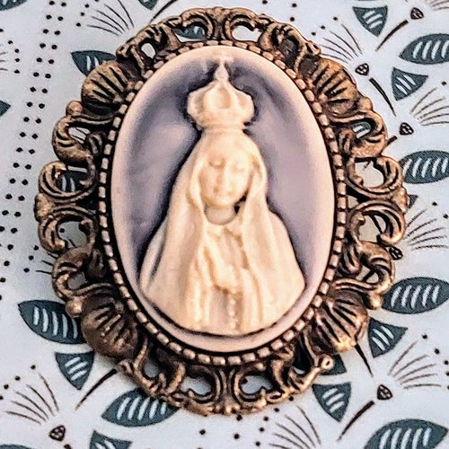 Broche catholique camee vierge marie gothique guadalupe