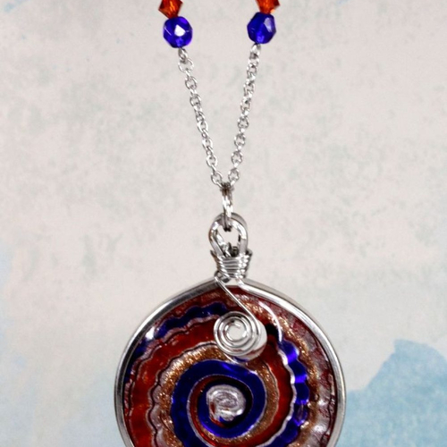 Collier avec pendentif en verre de murano, perles en cristal autrichien, miyuki et acier inoxydable