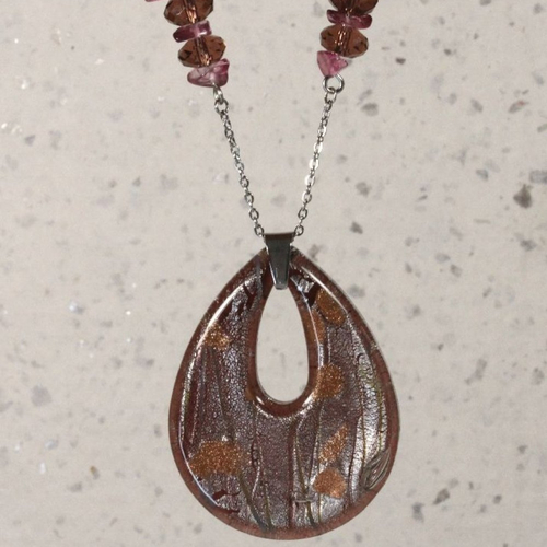 Collier avec pendentif en verre de murano, perles en cristal autrichien, pierre et acier inoxydable