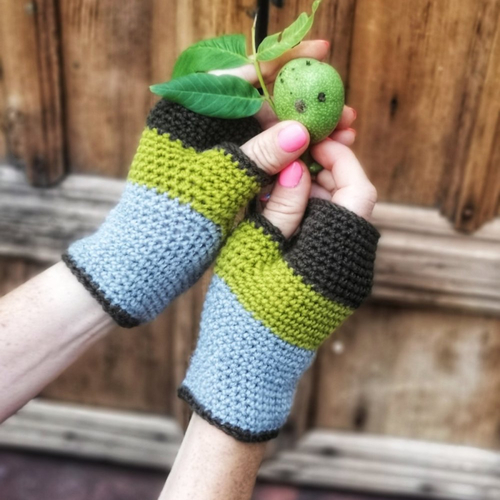 Mitaines en crochet en couleurs vives, moufles tricotés en gris et vert