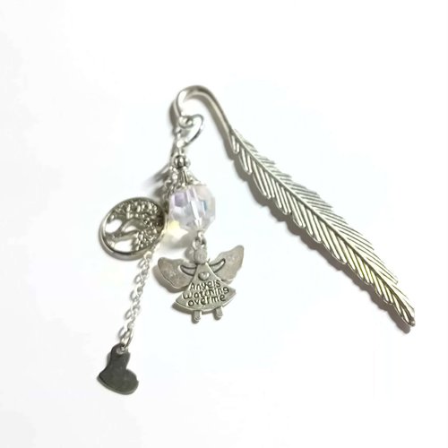 Marque-page plume argentée – breloques ange & arbre de vie