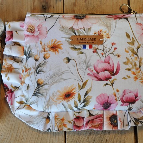 Trousse froufrou fleurs roses