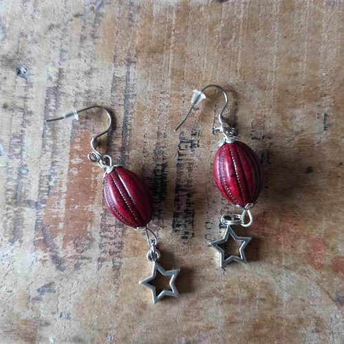 Boucles d'oreilles etoiles perles rouges