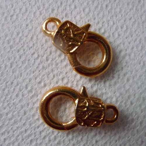 2 gros fermoirs mousquetons en metal dore