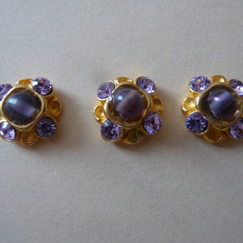 3 ravissants cabochons fleurs metal dore, couleur parme